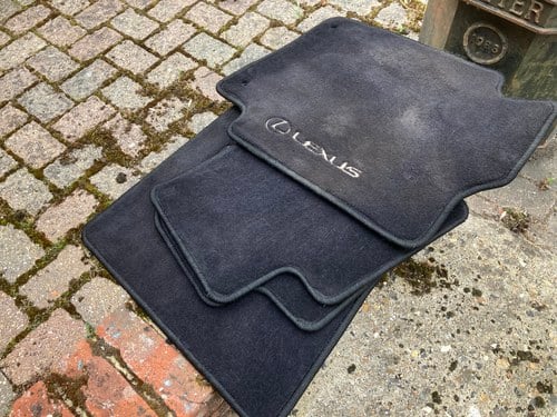 RESERVE LOWERED - 2002 Lexus IS300 SportCross Te koop (foto 74 van 123)