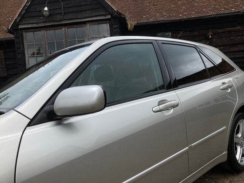 RESERVE LOWERED - 2002 Lexus IS300 SportCross Te koop (foto 102 van 123)