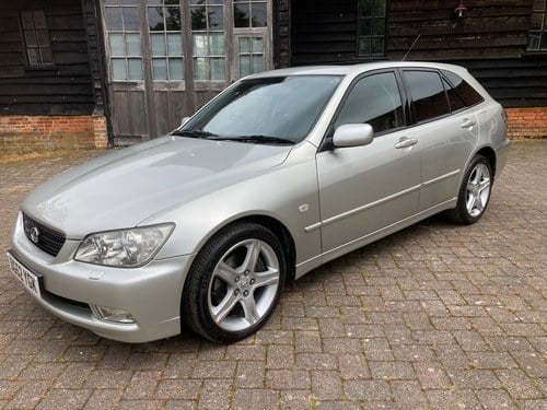 RESERVE LOWERED - 2002 Lexus IS300 SportCross Te koop (foto 9 van 123)
