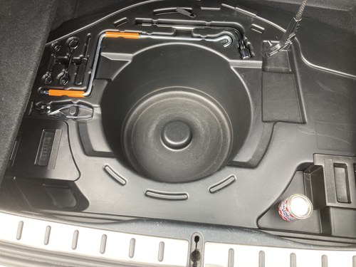 RESERVE LOWERED - 2002 Lexus IS300 SportCross Te koop (foto 73 van 123)