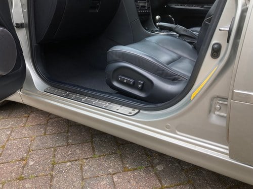 RESERVE LOWERED - 2002 Lexus IS300 SportCross Te koop (foto 46 van 123)