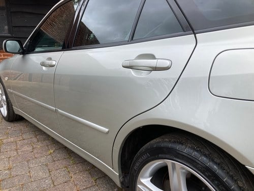 RESERVE LOWERED - 2002 Lexus IS300 SportCross Te koop (foto 84 van 123)