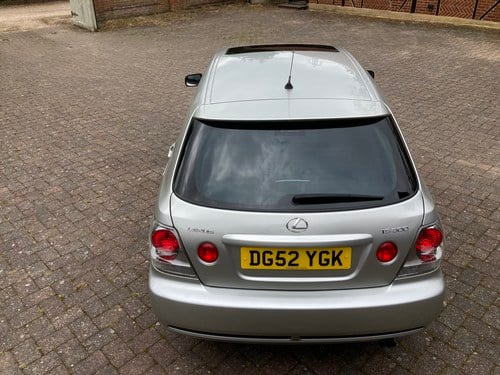 RESERVE LOWERED - 2002 Lexus IS300 SportCross Te koop (foto 11 van 123)