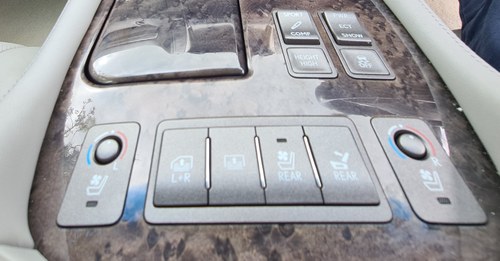 RESERVE LOWERED - Lexus LS 460 SEL In vendita (immagine 24 di 57)