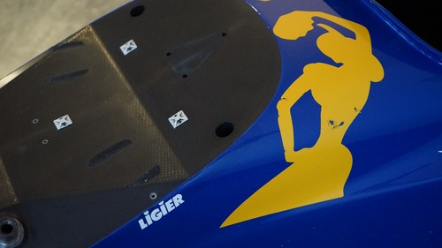 NO RESERVE - Genuine Ligier JS41 Formula 1 centre body section In vendita (immagine 38 di 44)