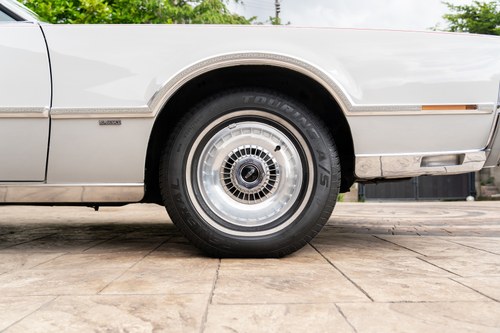 1976 Lincoln Continental Cartier Edition For Sale (picture 24 of 182)