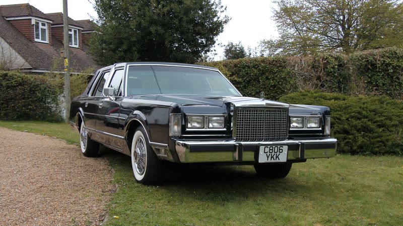 1986 Lincoln Town Car Signature Series For Sale (picture 1 of 182)