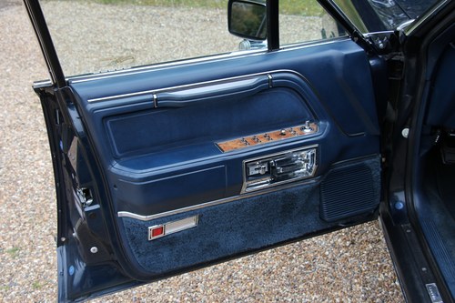 1986 Lincoln Town Car Signature Series In vendita (immagine 28 di 182)