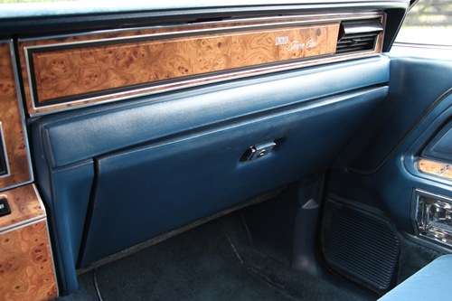 1986 Lincoln Town Car Signature Series In vendita (immagine 114 di 182)