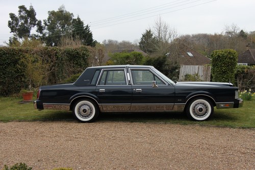 1986 Lincoln Town Car Signature Series In vendita (immagine 4 di 182)