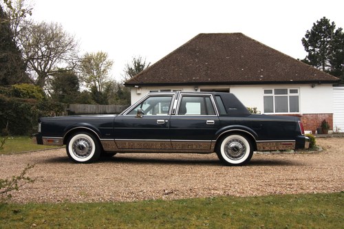 1986 Lincoln Town Car Signature Series In vendita (immagine 13 di 182)