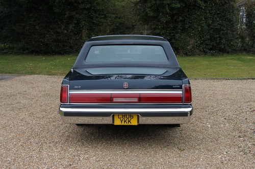 1986 Lincoln Town Car Signature Series In vendita (immagine 10 di 182)