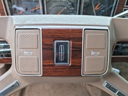 1988 Lincoln Town Car zum Verkauf (Bild 27 von 119)