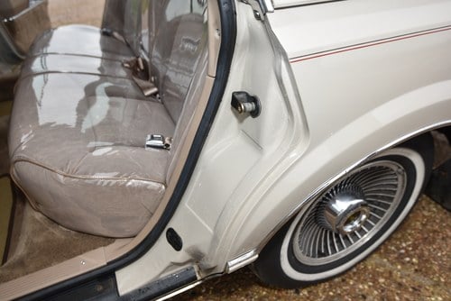 1988 Lincoln Town Car zum Verkauf (Bild 56 von 119)