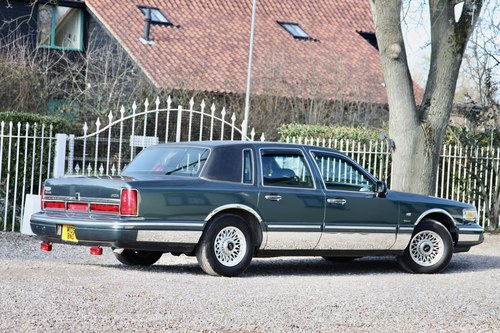 NO RESERVE - 1995 Lincoln Town Car In vendita (immagine 17 di 143)