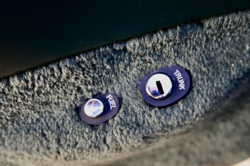 NO RESERVE - 1995 Lincoln Town Car In vendita (immagine 60 di 143)