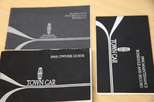 NO RESERVE - 1995 Lincoln Town Car In vendita (immagine 100 di 143)