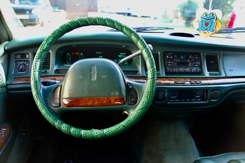 NO RESERVE - 1995 Lincoln Town Car In vendita (immagine 43 di 143)