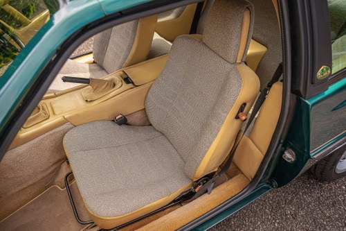1988 LOTUS EXCEL S.E à vendre (picture 45 of 195)
