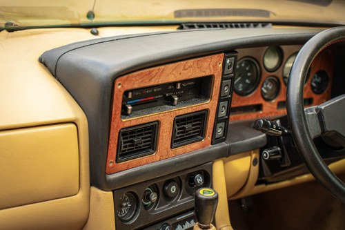 1988 LOTUS EXCEL S.E à vendre (picture 36 of 195)