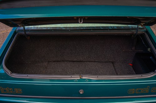 1988 LOTUS EXCEL S.E à vendre (picture 95 of 195)