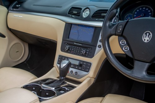 2012 Maserati GranCabrio Auto à vendre (picture 23 of 102)