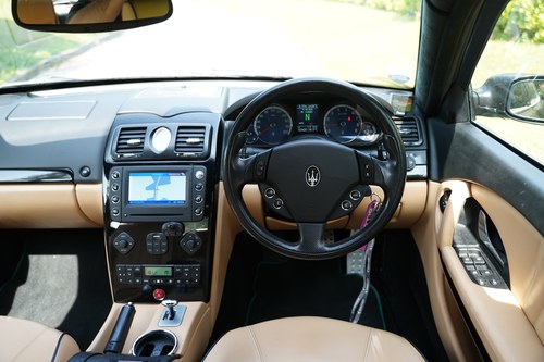 2006 Maserati Quattroporte Sport GT S-A zum Verkauf (Bild 74 von 212)