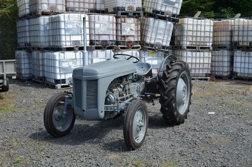 RESERVE LOWERED -1956 Ferguson TEF 20 Tractor For Sale (picture 8 of 51)
