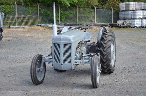 RESERVE LOWERED -1956 Ferguson TEF 20 Tractor For Sale (picture 7 of 51)