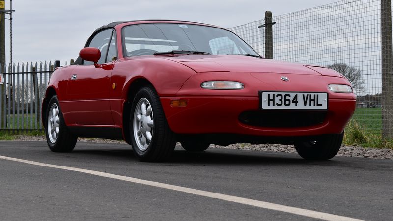 1991 Mazda Eunos ( MX5 ) Roadster For Sale By Auction