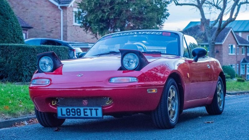 1994 Mazda MX5 1.8iS For Sale (picture 1 of 40)