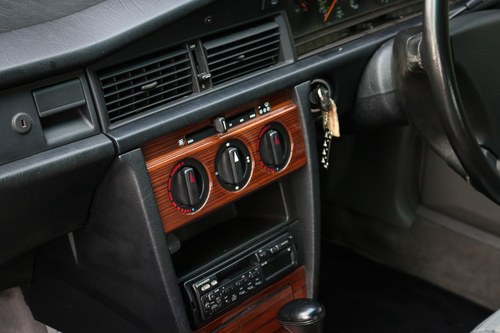 1991 Mercedes-Benz 190E 2.6 W201 In vendita (immagine 22 di 116)