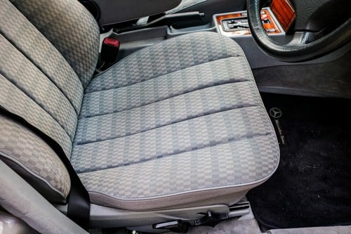 1991 Mercedes-Benz 190E 2.6 W201 In vendita (immagine 32 di 116)