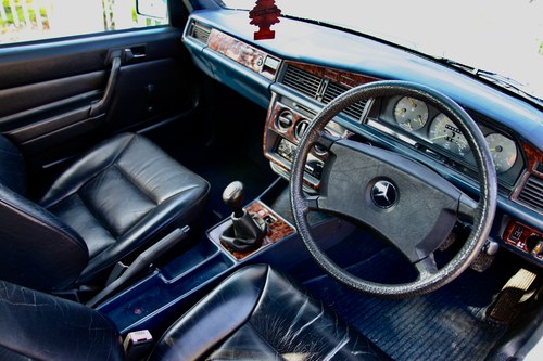 NO RESERVE - 1988 Mercedes-Benz 190 In vendita (immagine 31 di 94)