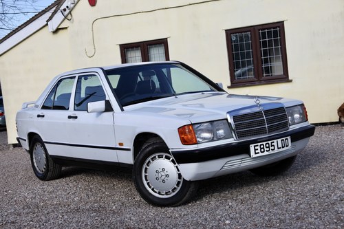 NO RESERVE - 1988 Mercedes-Benz 190 In vendita (immagine 20 di 94)