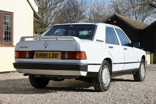 NO RESERVE - 1988 Mercedes-Benz 190 In vendita (immagine 8 di 94)