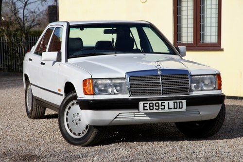NO RESERVE - 1988 Mercedes-Benz 190 In vendita (immagine 18 di 94)