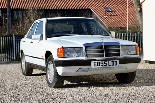 NO RESERVE - 1988 Mercedes-Benz 190 In vendita (immagine 5 di 94)