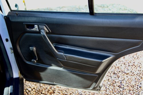 NO RESERVE - 1988 Mercedes-Benz 190 In vendita (immagine 42 di 94)