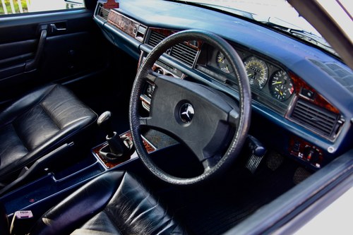 NO RESERVE - 1988 Mercedes-Benz 190 In vendita (immagine 36 di 94)