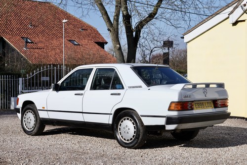 NO RESERVE - 1988 Mercedes-Benz 190 In vendita (immagine 13 di 94)