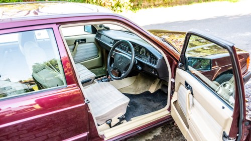 1993 Mercedes-Benz 190E 2.0 Te koop (foto 17 van 139)