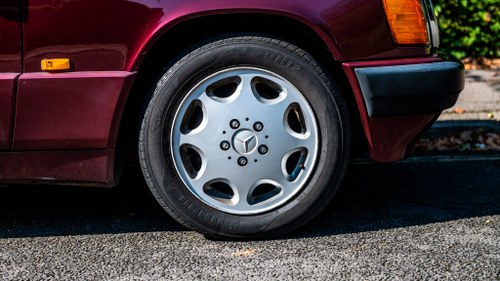 1993 Mercedes-Benz 190E 2.0 Te koop (foto 12 van 139)