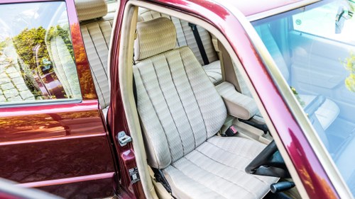 1993 Mercedes-Benz 190E 2.0 Te koop (foto 32 van 139)