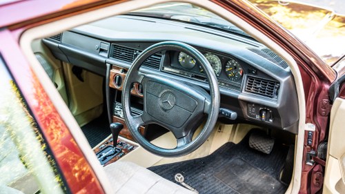 1993 Mercedes-Benz 190E 2.0 Te koop (foto 19 van 139)
