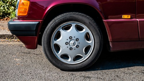1993 Mercedes-Benz 190E 2.0 Te koop (foto 9 van 139)
