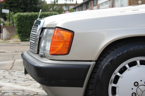 NO RESERVE - 1989 Mercedes-Benz 190e 2.6 à vendre (picture 64 of 96)