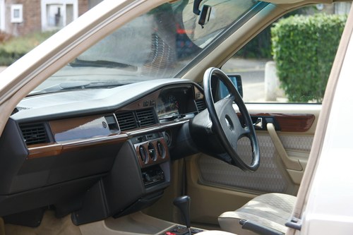 NO RESERVE - 1989 Mercedes-Benz 190e 2.6 à vendre (picture 23 of 96)