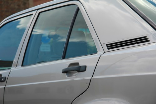 NO RESERVE - 1989 Mercedes-Benz 190e 2.6 à vendre (picture 70 of 96)