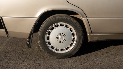 1990 Mercedes-Benz W201 190E 2.0 In vendita (immagine 10 di 162)